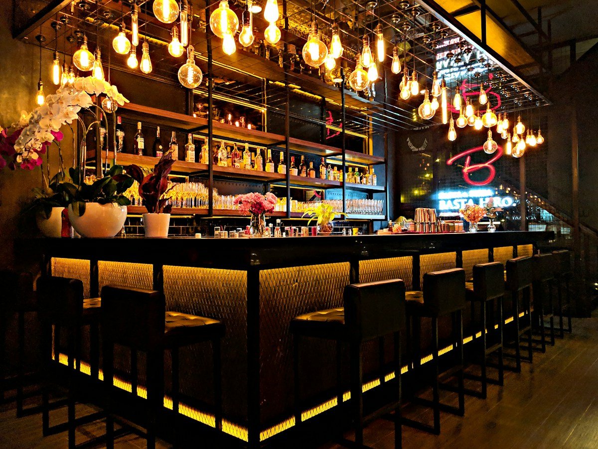 Amber Bar & Lounge